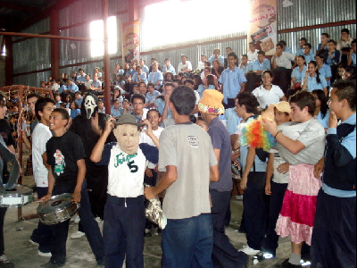 Tour Chiky*** Liceo Salvador Umaña