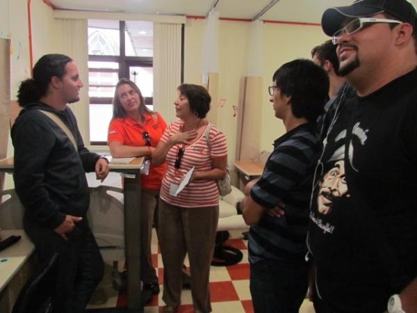 Locutores en la Sala de Oncología del Hospital San Juan de Dios.